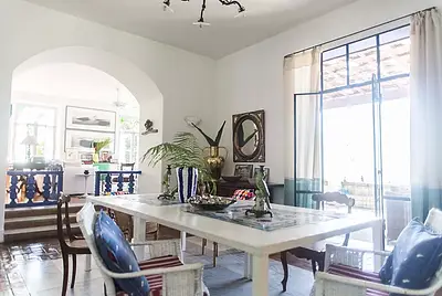 Casa estilo colonial localizada na encantadora Santa Teresa  