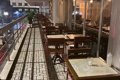 Bar e Restaurante com estilo industrial e rústico