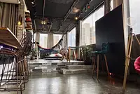 Loft de design industrial com vista para a Sé