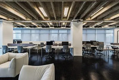 Escritório, cozinha e studio. Moderno, com pé direito alto, iluminado e com vista deslumbrante 